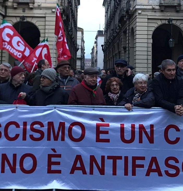 Torino dice “no” all’antisemitismo: “Il fascismo è un crimine” [FOTO e VIDEO]