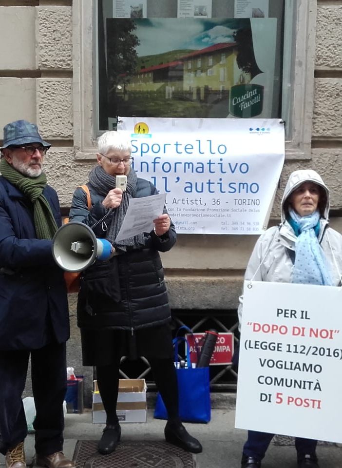 Le associazioni di persone con disabilità unite per dire no all'istituzionalizzazione (FOTO e VIDEO)