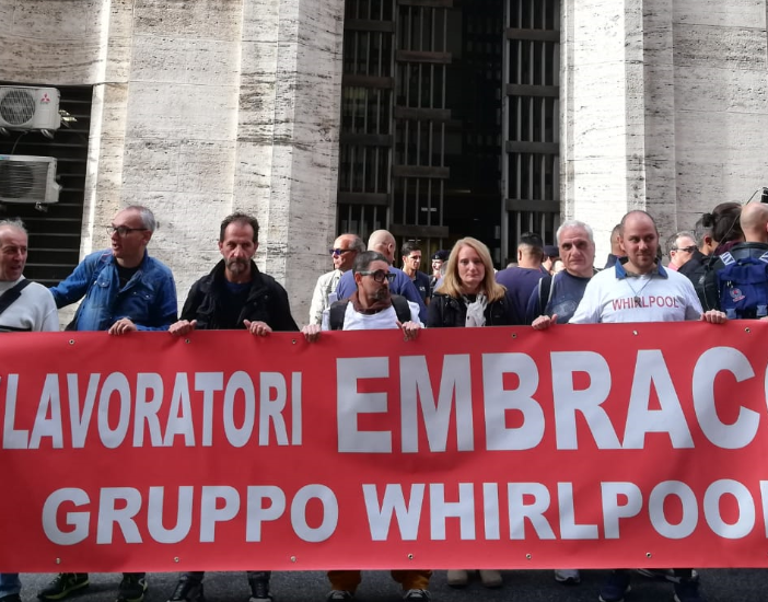 Embraco, stipendi in 15 giorni e un advisor per cercare nuovi investitori. Sindacati: &quot;Ma bisogna fare presto&quot;
