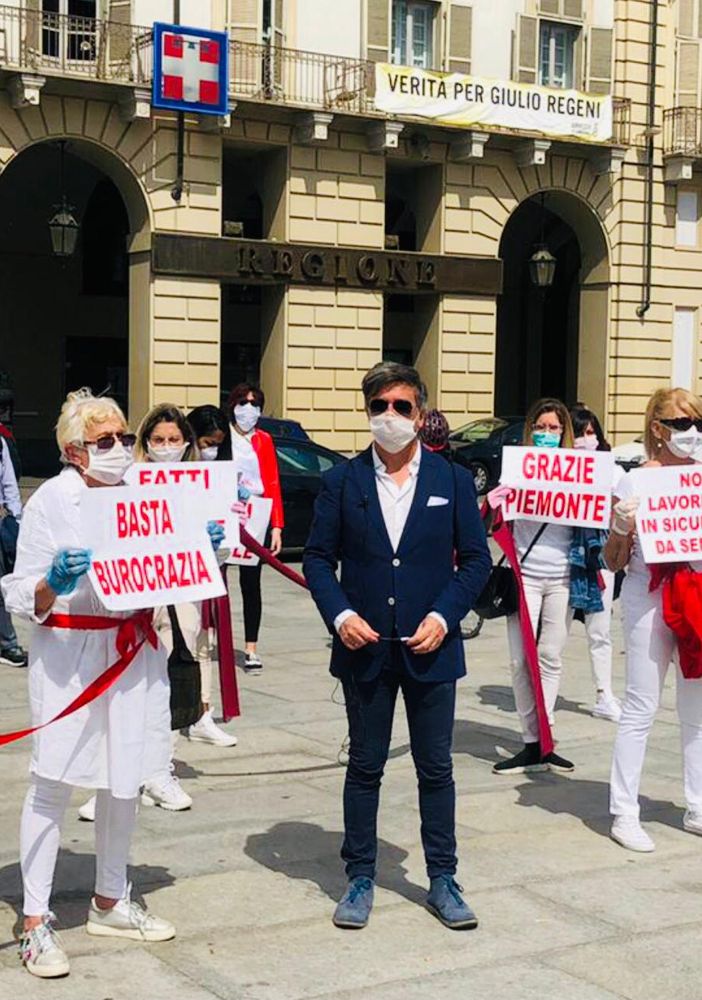Estetiste domani in piazza: &quot;Ci avete lasciate... sedute per terra, fateci lavorare in sicurezza&quot;