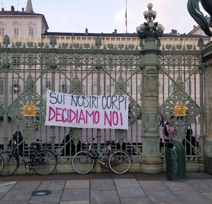immagine di una manifestazione pro aborto