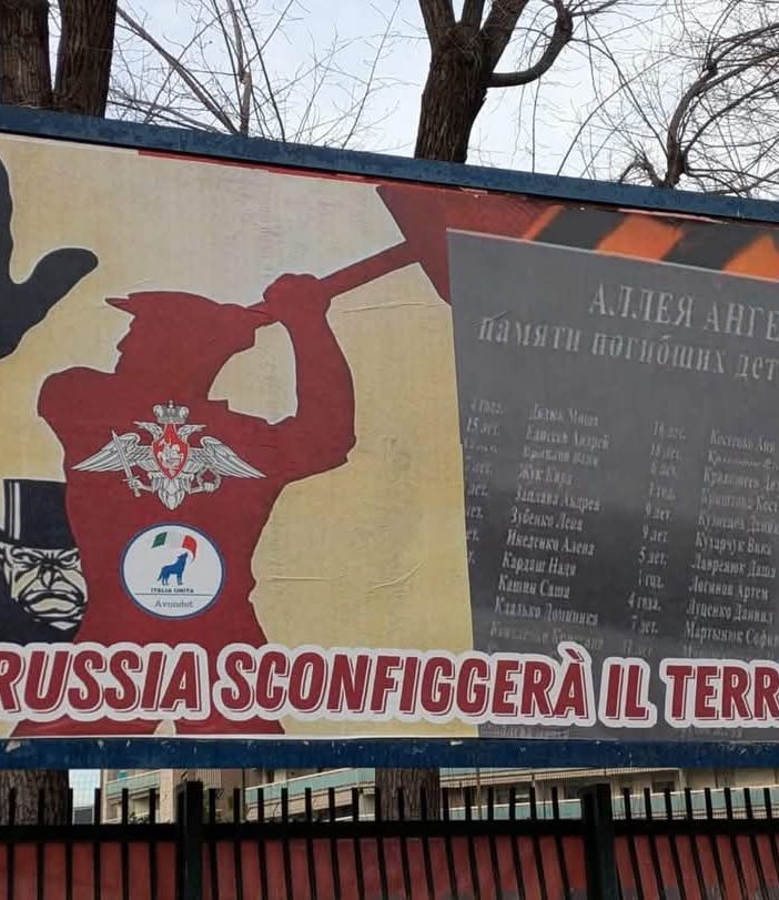 Guerra in Ucraina, comparsi a Torino alcuni manifesti pro Russia