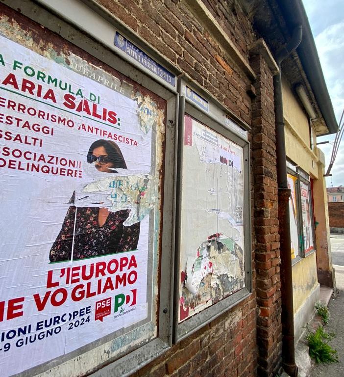 Finti manifesti elettorali di Ilaria Salis: la provocazione dei militanti di &quot;La Barriera Torino&quot;