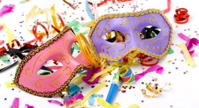 Natale insolito per corso Traiano: sotto l'albero &quot;riscopre&quot; la voglia di Carnevale