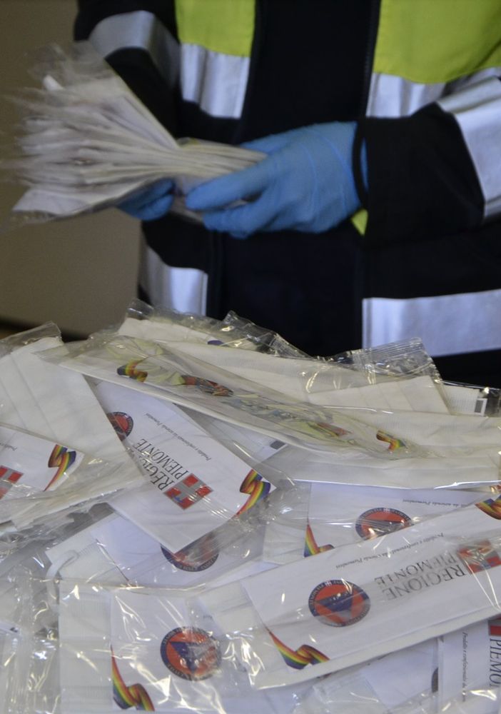 Nichelino, al via la consegna delle mascherine da parte della Protezione civile