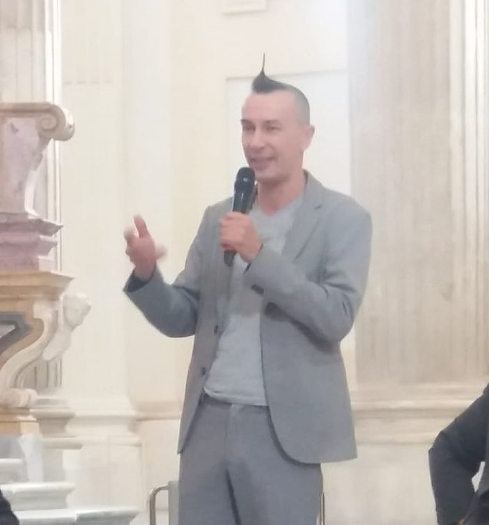 Millecinquecento maghi incantano la Reggia di Venaria: al via la Masters of Magic World Convention