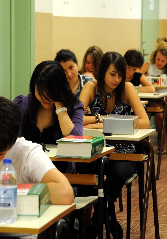 Maturità al via: 17mila studenti torinesi tra Alda Merini, la Costituzione, Aldo Moro e i Giardini dei Finzi Contini