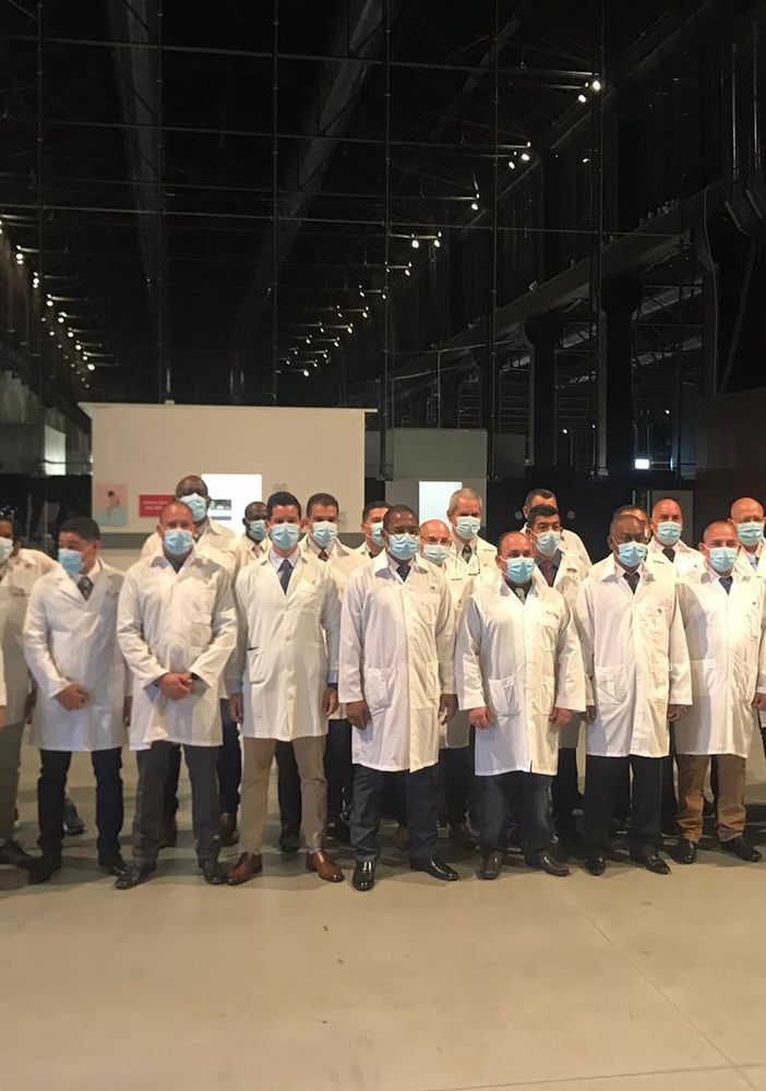 I medici cubani premiati con l’onorificenza: “Ci siete stati in un momento drammatico, non dimenticheremo”