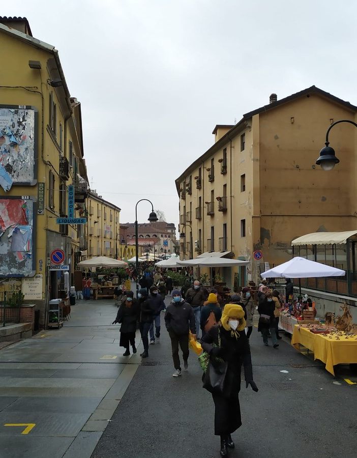 Freddo, virus e paura hanno la meglio sulla riapertura dei mercatini