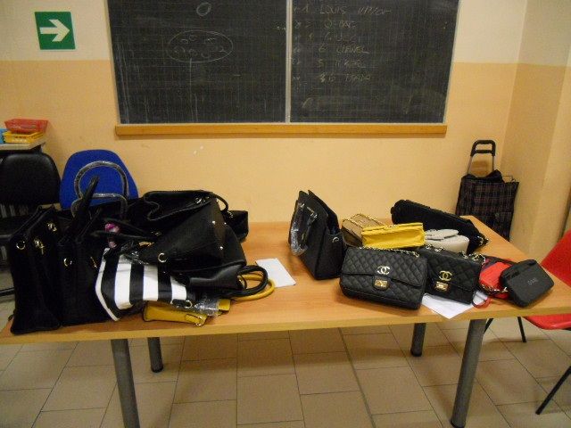 Interventi della Polizia Municipale di Torino, scoperti centinaia di articoli contraffatti