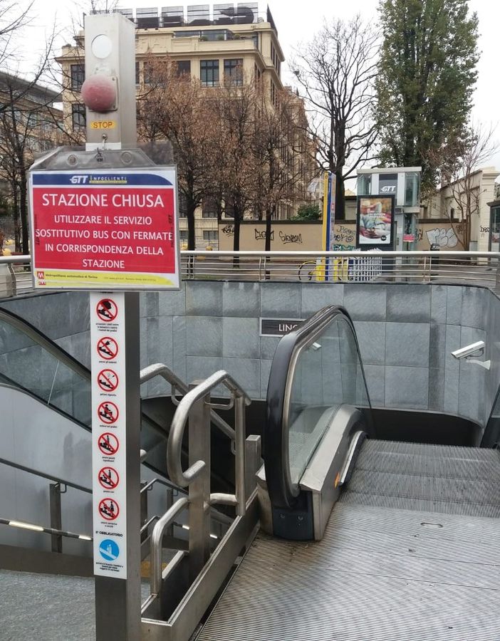 Una bomba della Seconda Guerra Mondiale emerge dal cantiere di via Nizza: traffico bloccato, metro ferma a Porta Nuova [VIDEO]