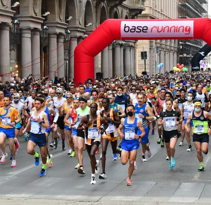 Oggi si corrono la Mezza Maratona e La Dieci di Torino: come cambia la viabilità