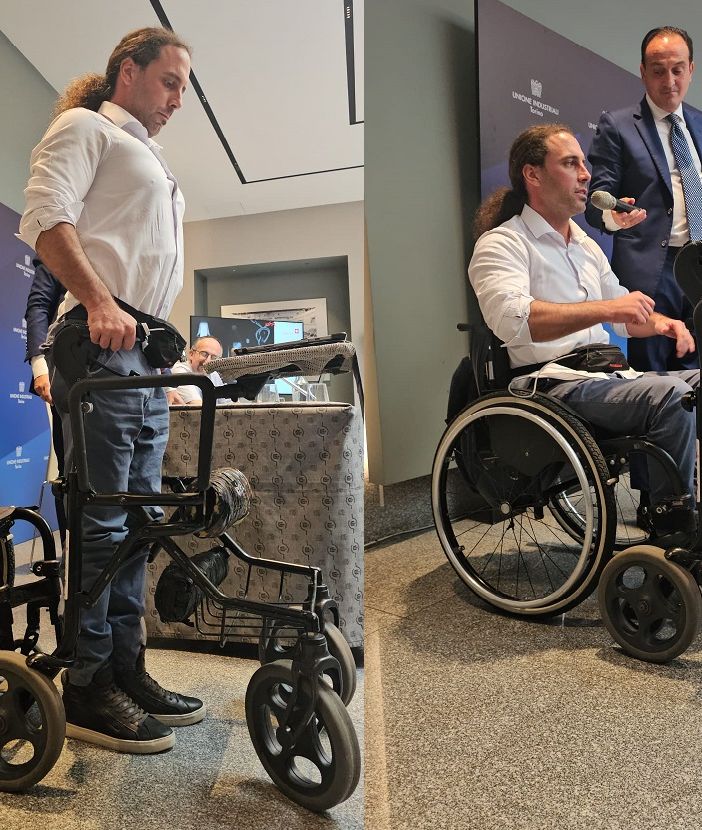 Su una sedia a rotelle dopo lo schianto in moto, torna a camminare grazie all'IA