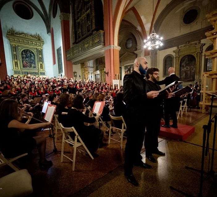 A San Salvario, &quot;ronde&quot; di concerti coristi contro la &quot;mala movida&quot;