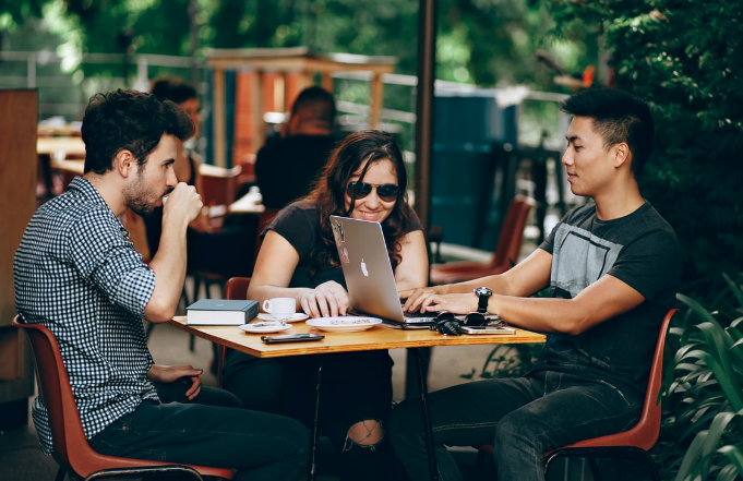La generazione dei millennials e le sue caratteristiche