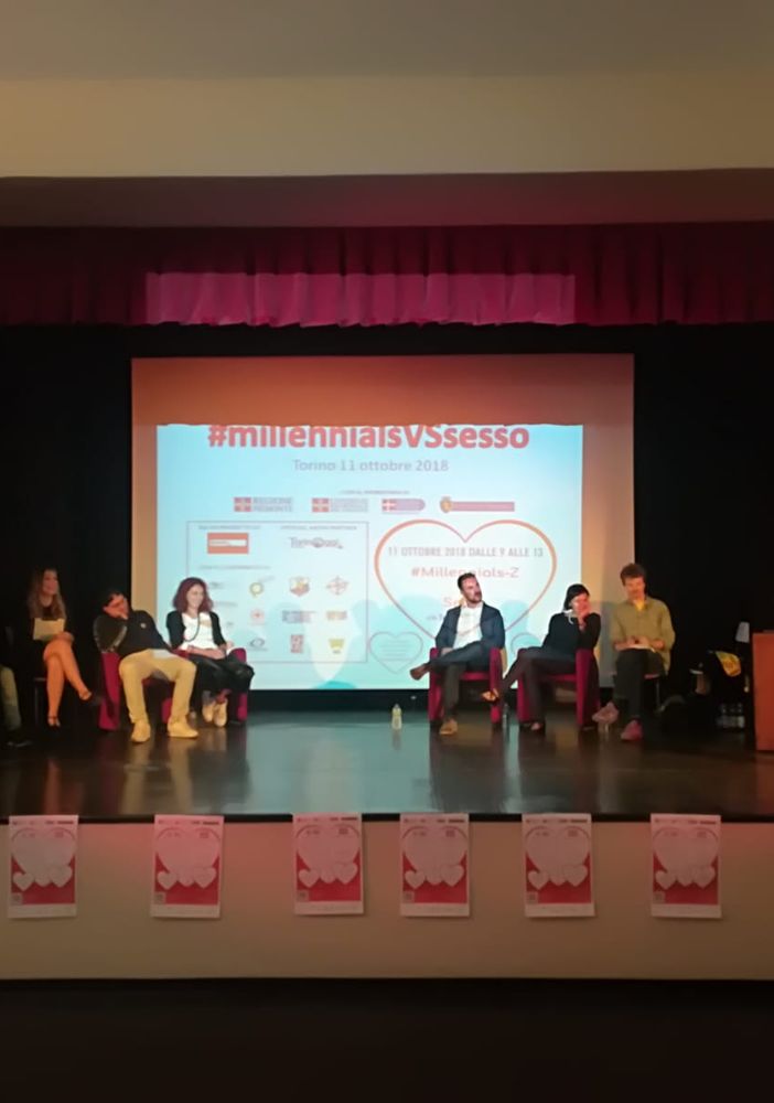 A Torino i millennials incontrano (e conoscono) il sesso guidati dagli artisti di oggi [VIDEO]