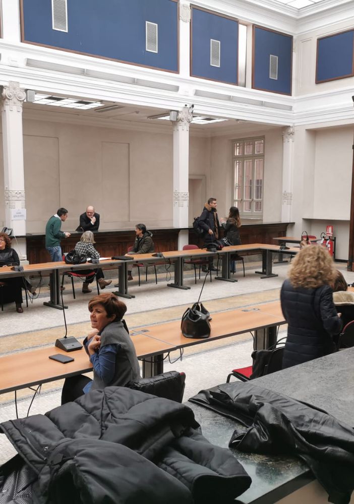Coronavirus, a Palazzo Civico si stringono le maglie sulla sicurezza: un metro di distanza tra consiglieri e gel igienizzanti [FOTO]