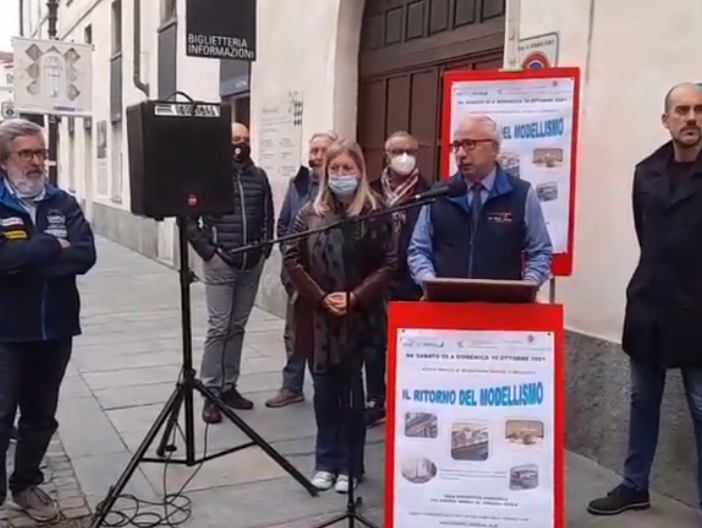 Presentazione a pochi passi dalla Reggia di Venaria Reale