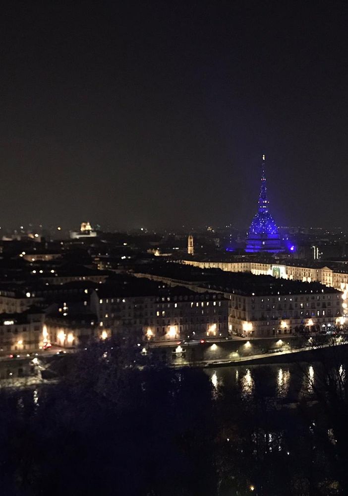 La Mole illuminata di blu
