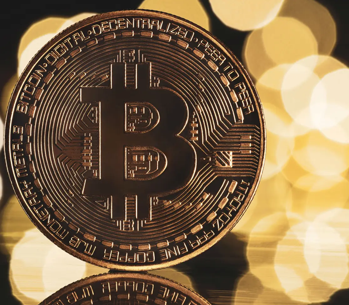 Bitcoin sempre in fase laterale: cosa succederà ora? Intanto gli investitori puntano sulle nuove meme coin