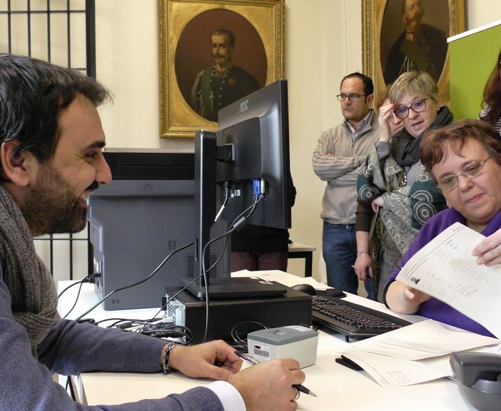 Moncalieri, da lunedì prossimo si cambia: la carta d'dentità diventa elettronica