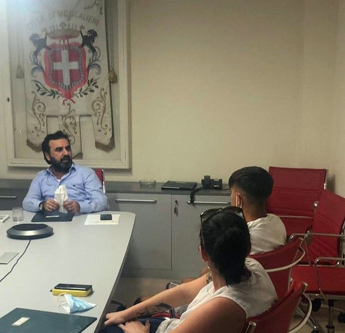 Moncalieri, il sindaco incontra uno dei ragazzi che avevano sradicato una panchina: &quot;E' pentito, i suoi occhi dicevano la verità&quot;