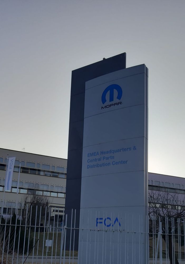 Mopar insegna Stellantis