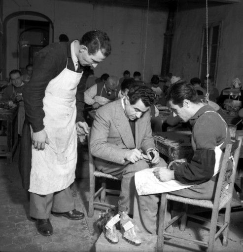 Mostra Ferragamo al Piazzo, presente il suo &quot;Sandalo invisibile&quot; che gli valse l'oscar FOTO