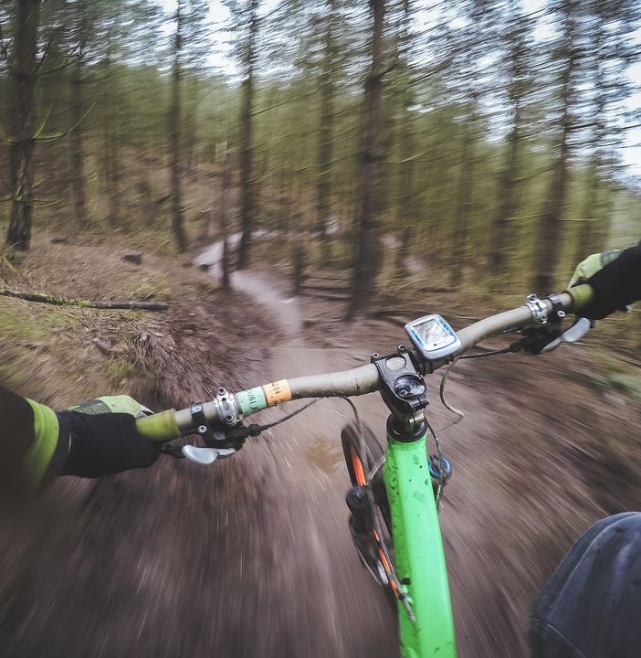 Bici: sempre più appassionati premiano l'e-bike
