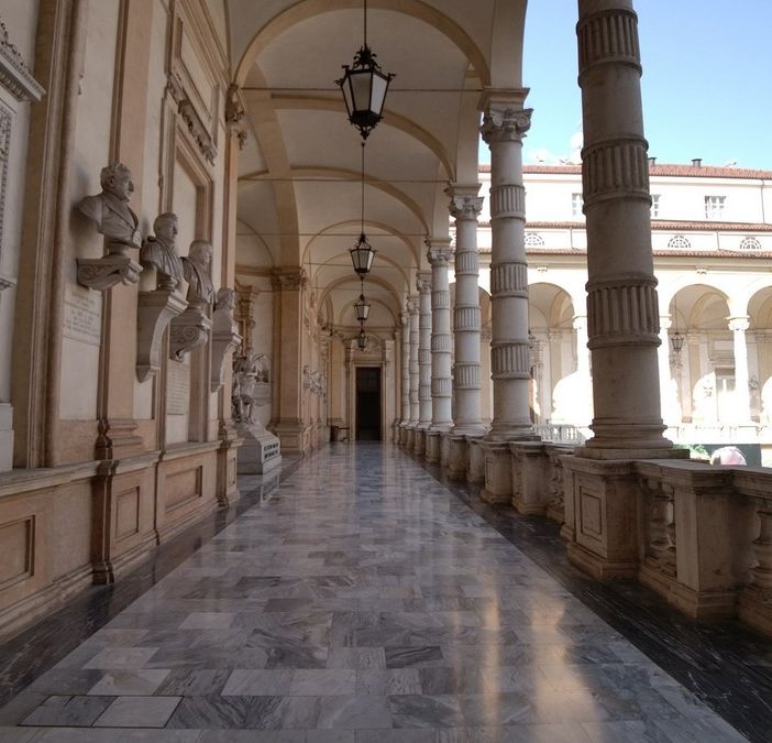 In foto, il Palazzo del Rettorato