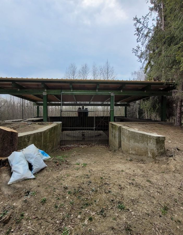 In foto, una delle batterie antiaerea a Pian del Lot