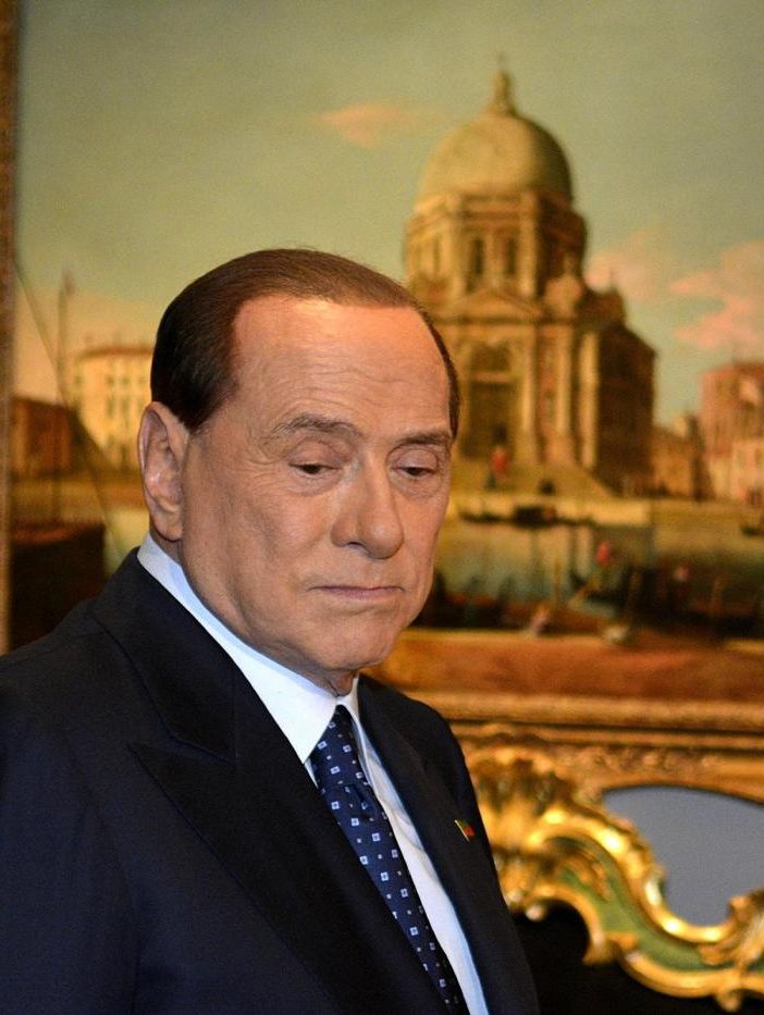 Quirinale: Berlusconi ritira la sua candidatura