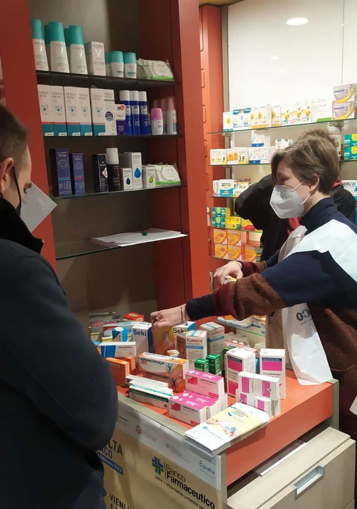farmacia e volontari