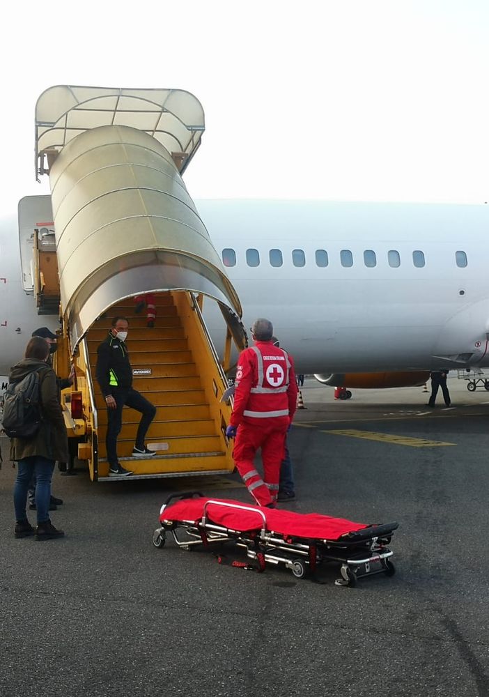 Aereo in preparazione prima del decollo