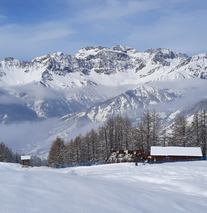 La neve è tornata: a Bardonecchia si preparano le piste
