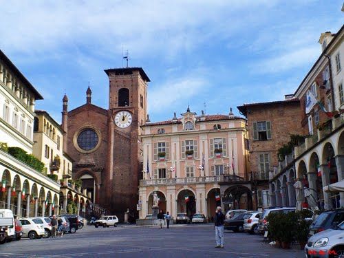 Moncalieri lavora per salvare i suoi eventi d'autunno: niente Fiera della Trippa, il Jazz Festival si farà