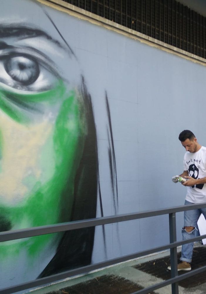 Graffiti contro i vandali: così via Plava si colora di bellezza con MurArte