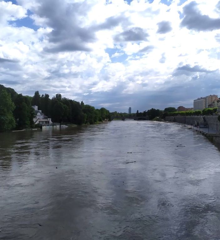 200 millimetri di acqua e lo Stura si alza di tre metri e mezzo, cresce anche il Po