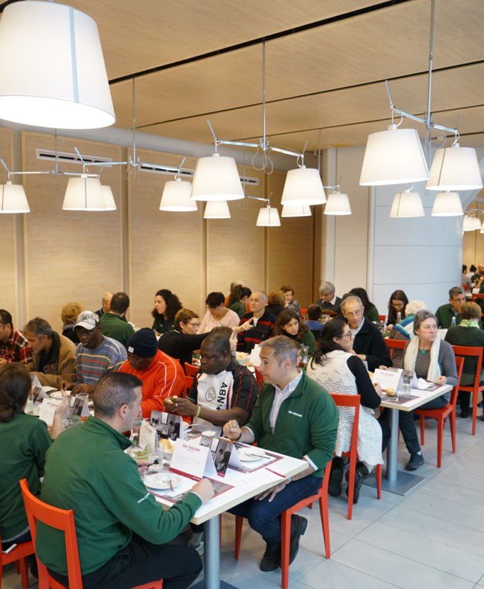 &quot;Noi insieme: Natale 2019&quot;, la solidarietà a Intesa Sanpaolo coinvolge 300 ospiti