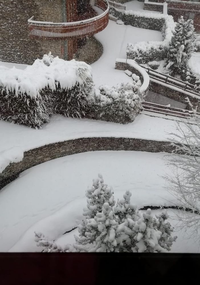 Il colpo di coda dell'inverno: torna a nevicare in Val di Susa. Raffiche di vento anche in pianura [VIDEO]
