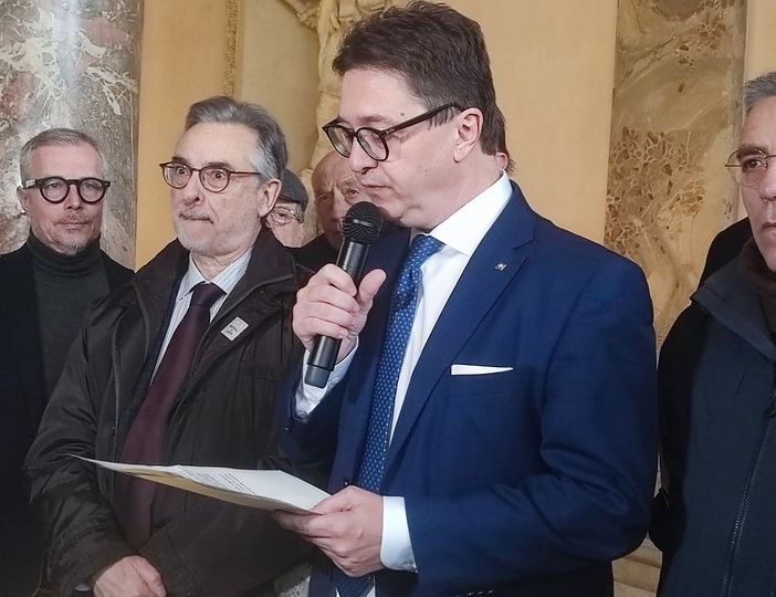 Violenza e guerriglia urbana, l'appello unitario di tutte le forze politiche per dire basta