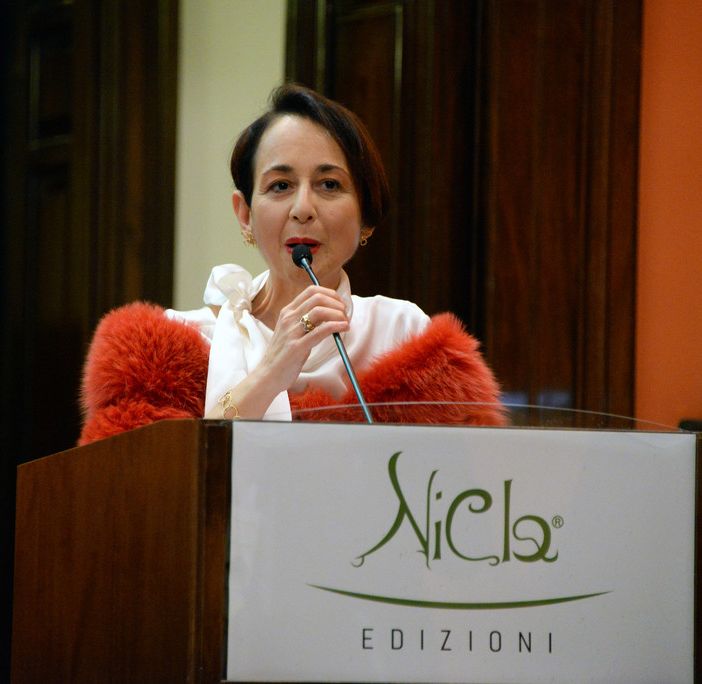 Le “Grandi giardiniere d’Italia”, il nuovo libro di Nicoletta Campanella