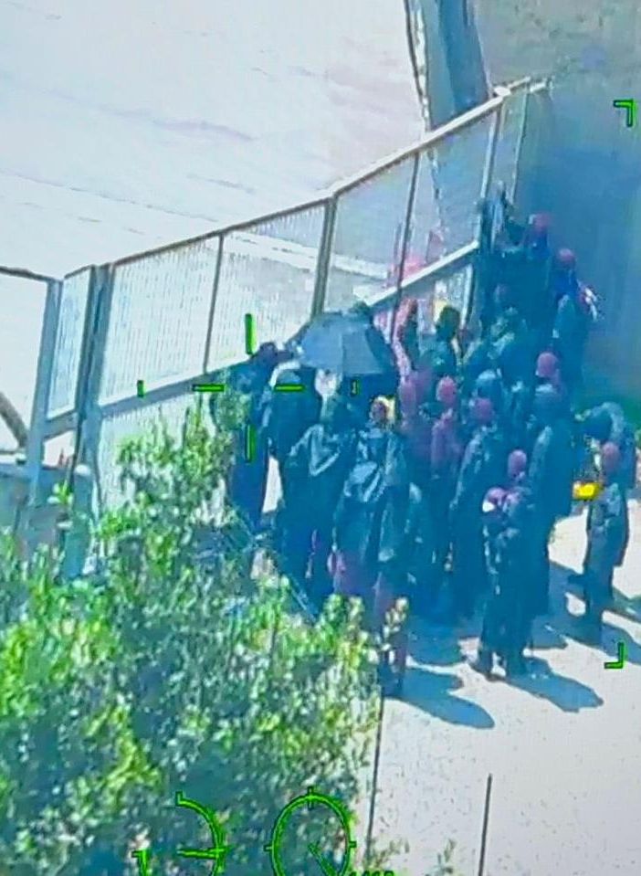 Alcuni manifestanti sono entrati sulla A32, chiusa completamente per sicurezza