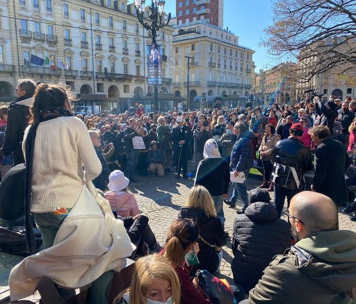 La manifestazione &quot;No mask&quot; del 20 marzo 2021 a Torino