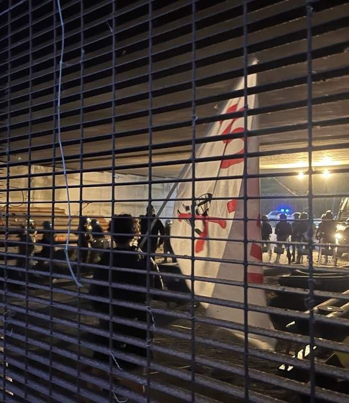No Tav al cantiere di San Didero: la polizia allontana i manifestanti con i lacrimogeni