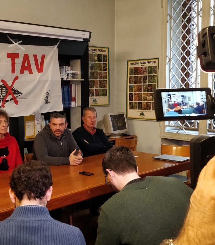 No Tav, amnistia per i “compagni” che hanno commesso reati: “Condannati perché hanno difeso la loro terra, ora sanno tutti che avevano ragione”