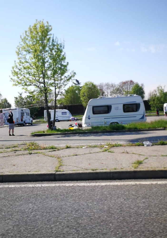 Accampamento abusivo nel parcheggio del cimitero sud di Torino, Ricca: &quot;Sgombero subito&quot;