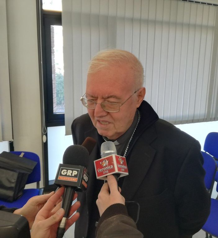Nosiglia: &quot;Gesù il primo migrante, bisogna dare soccorso ai poveri, ma uscendo dall'emergenza. Servono progetti per reinserire le persone&quot;