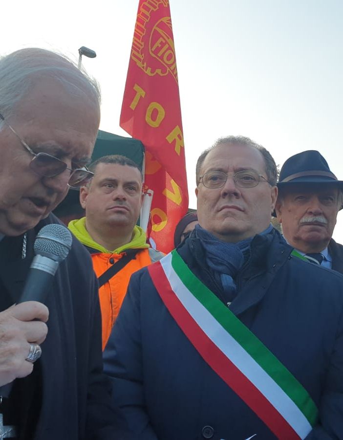 1° Maggio, l'Arcivescovo Nosiglia scrive ai lavoratori: &quot;Prego per loro, il sistema produttivo deve risollevarsi&quot;