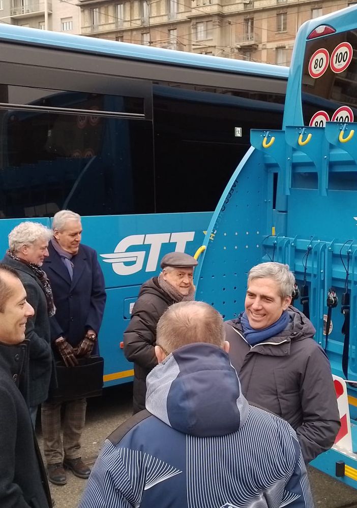 nuovi bus iveco